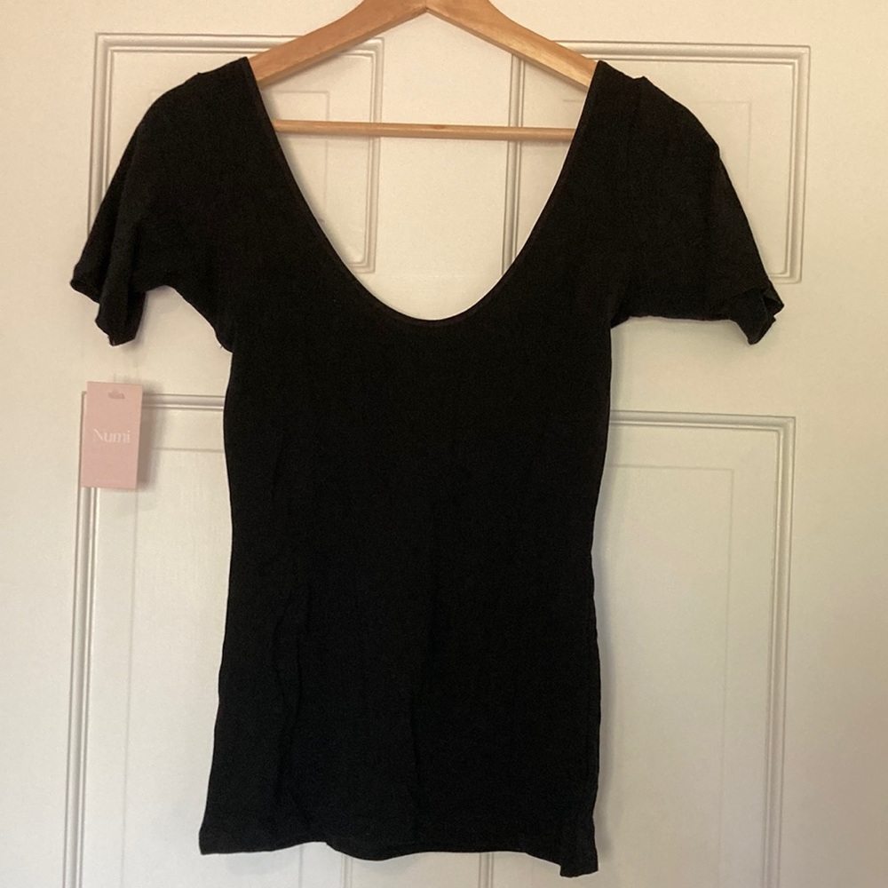 Numi Ballet undershirt